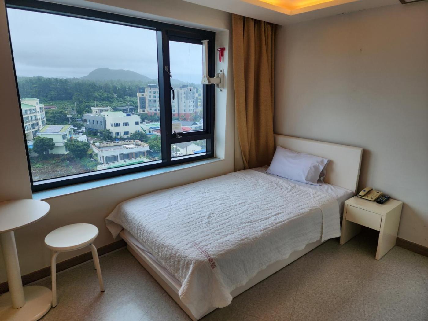 סאוגוויפו Rezion Hotel מראה חיצוני תמונה