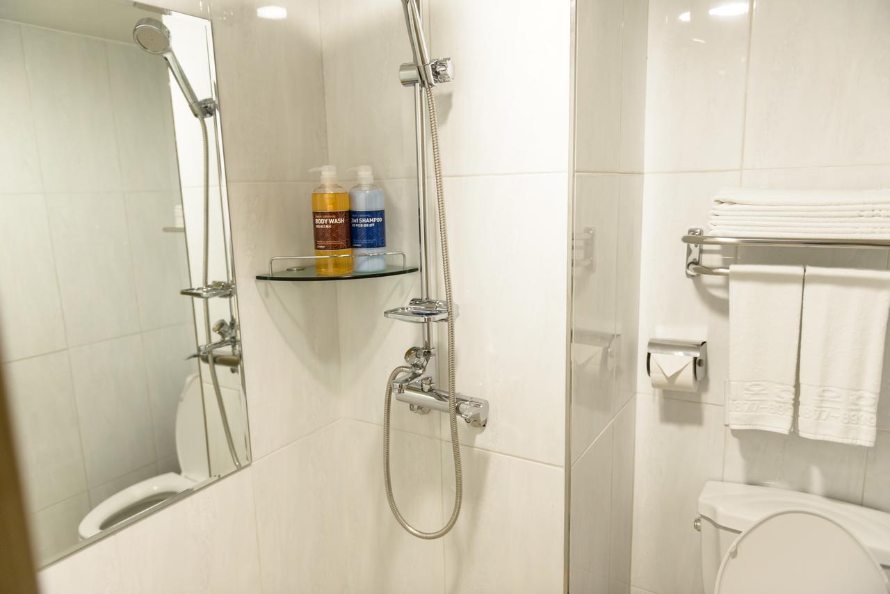 סאוגוויפו Rezion Hotel מראה חיצוני תמונה