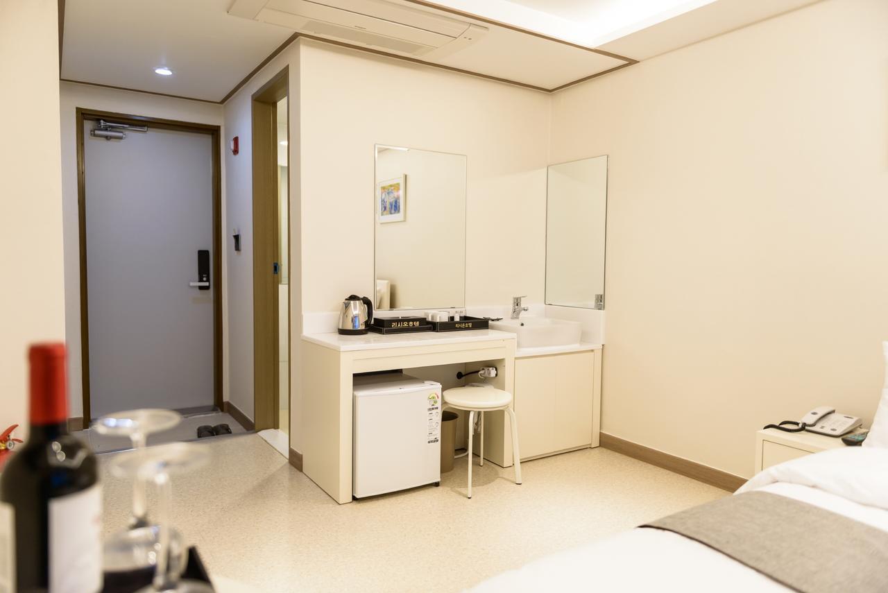 סאוגוויפו Rezion Hotel מראה חיצוני תמונה
